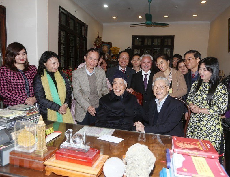 hinh-anh-ve-tong-bi-thu-nguyen-phu-trong-va-nguyen-tong-bi-thu-do-muoi