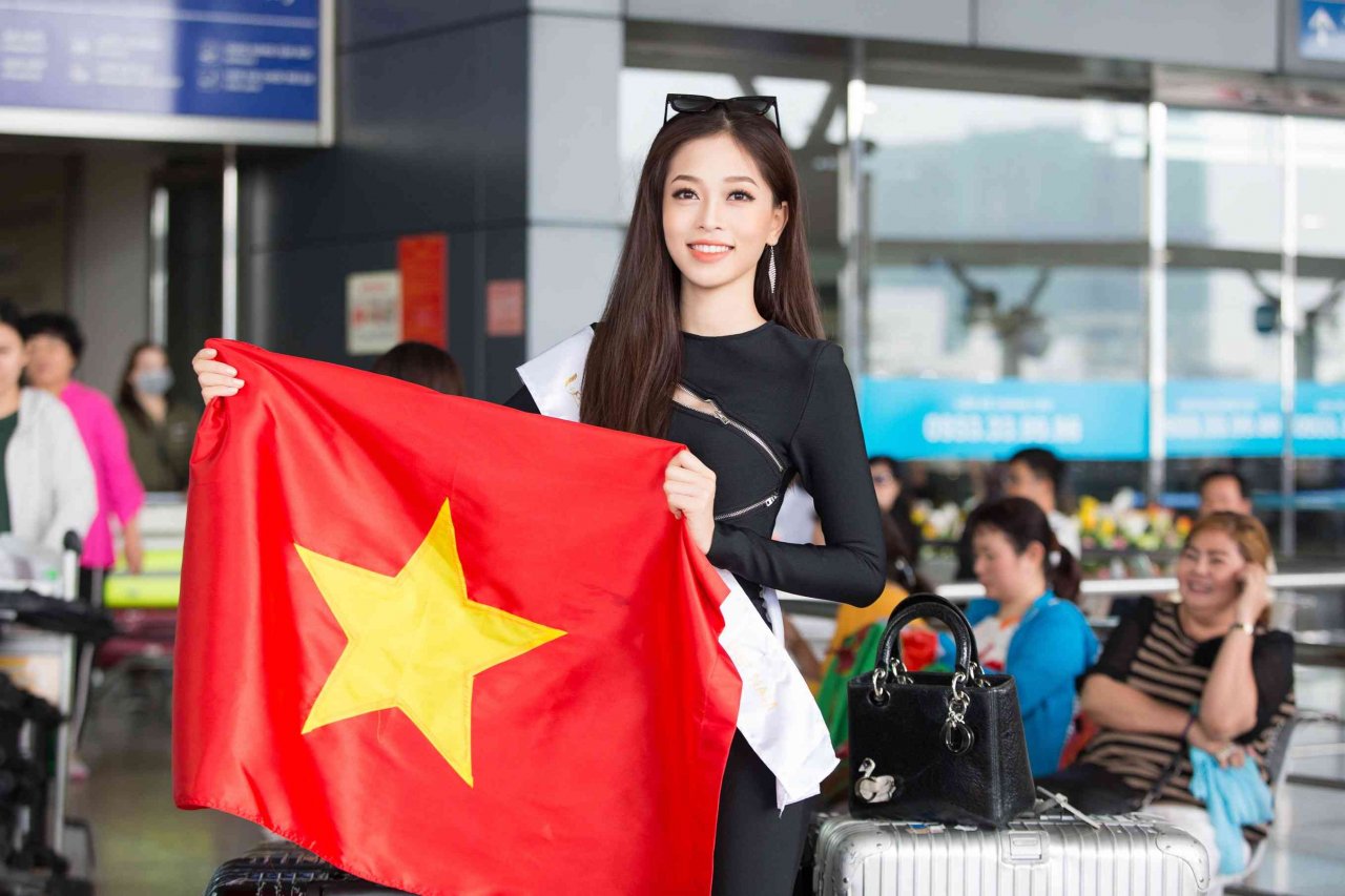hoa-hau-tieu-vy-tien-a-hau-phuong-nga-len-duong-thi-miss-grand-international-2018