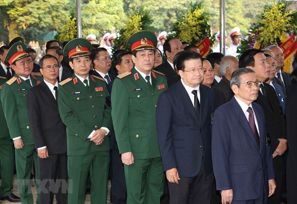 hinh-anh-xuc-dong-tai-le-tang-nguyen-tong-bi-thu-do-muoi