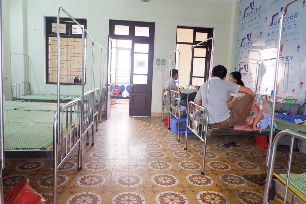 ninh-binh-thong-tin-moi-nhat-vu-viec-hang-tram-hoc-sinh-nhap-vien-nghi-do-ngo-doc