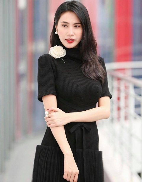 sao-viet-hom-nay-tran-thanh-ngot-ngao-ki-niem-1000-ngay-yeu-nhau-voi-hari-won