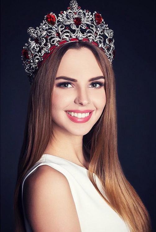 nhung-doi-thu-nang-ky-cua-minh-tu-tai-miss-supranational-2018