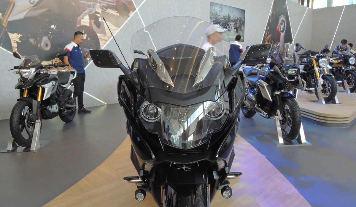 bmw-k1600b-phao-dai-hai-banh-gia-gan-13-ty-dong