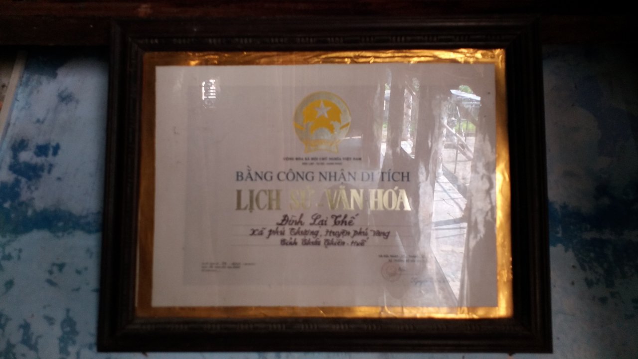 ngoi-dinh-co-hang-tram-nam-xuong-cap-tram-trong