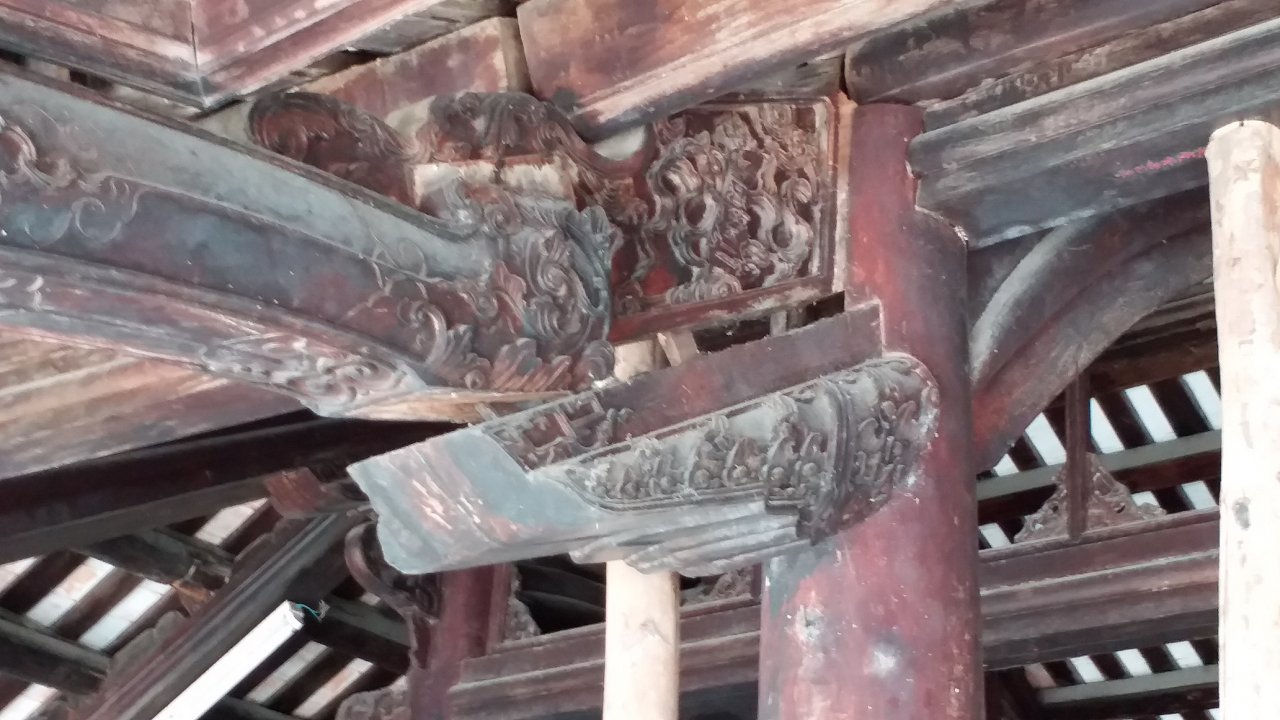 ngoi-dinh-co-hang-tram-nam-xuong-cap-tram-trong