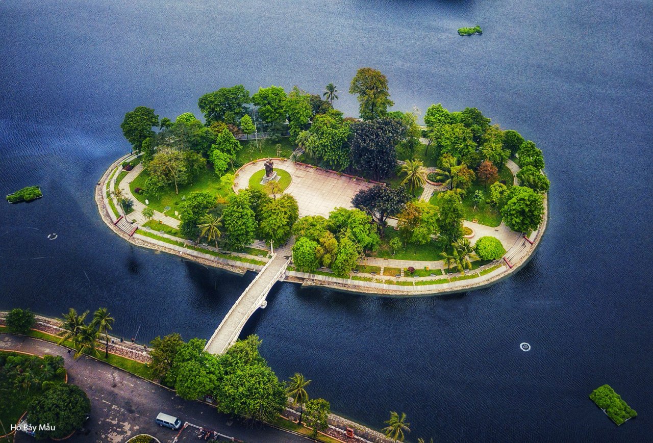 Những ao, hồ, sông ngòi độc đáo ở Hà Nội