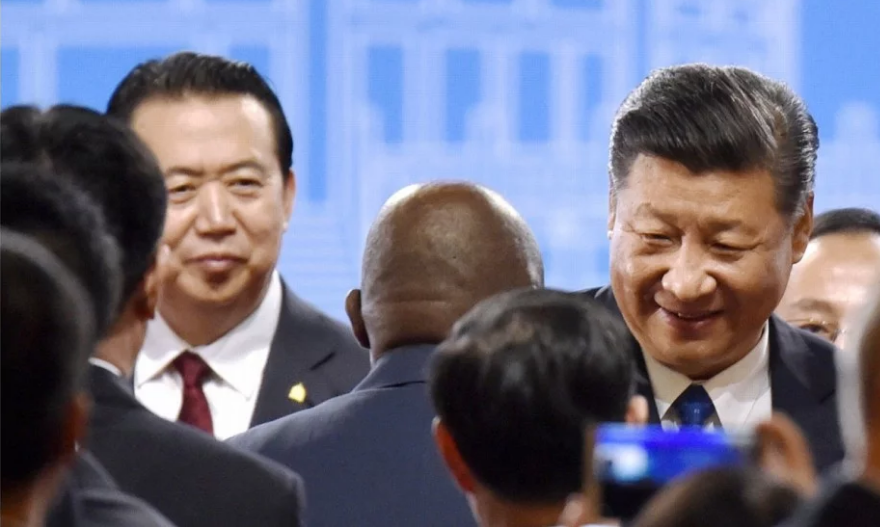 su-thang-tien-va-sup-do-ngoan-muc-cua-cuu-chu-tich-interpol