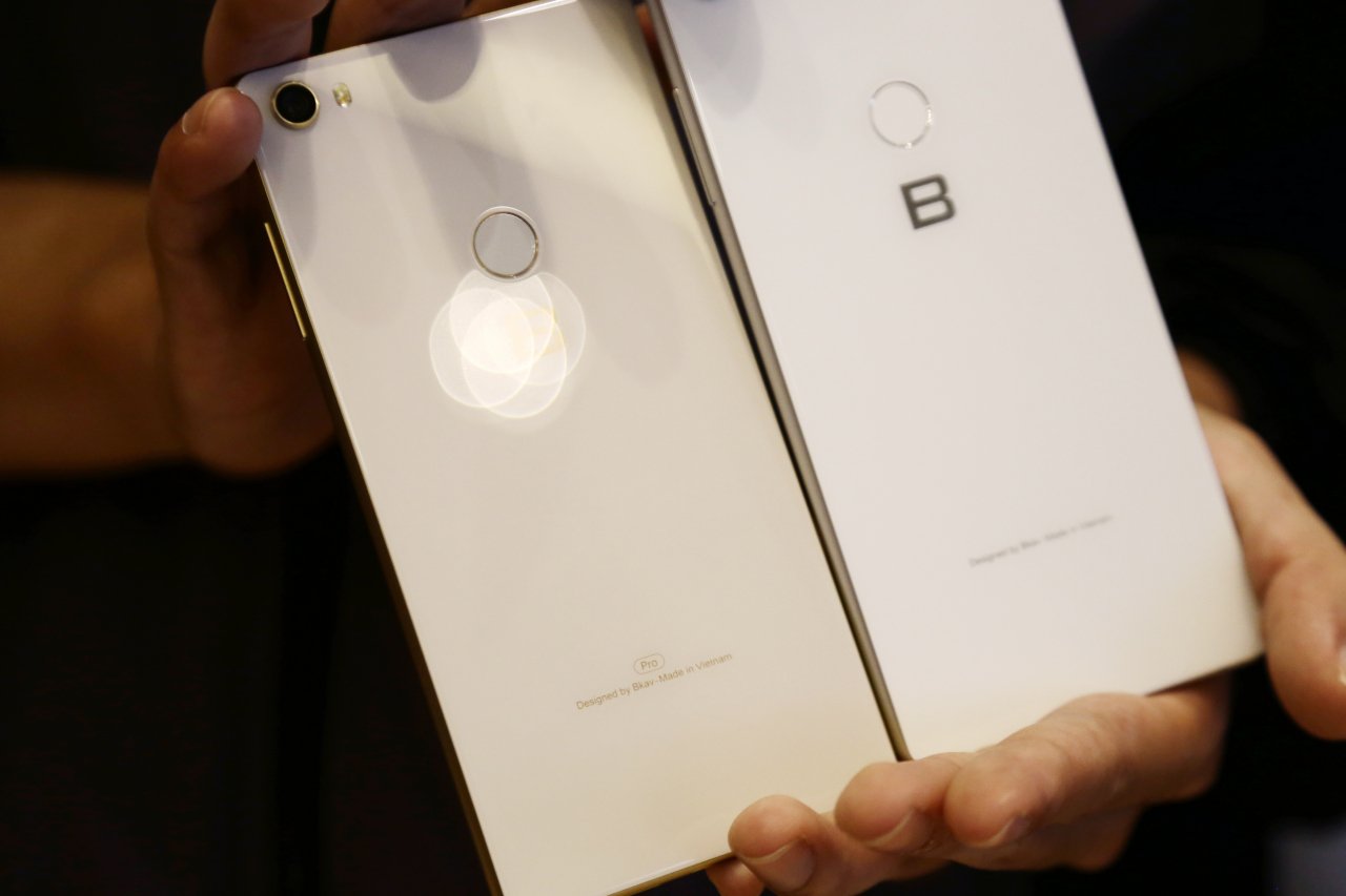 bphone-3-pro-ban-nang-cap-nho-tu-bphone-3