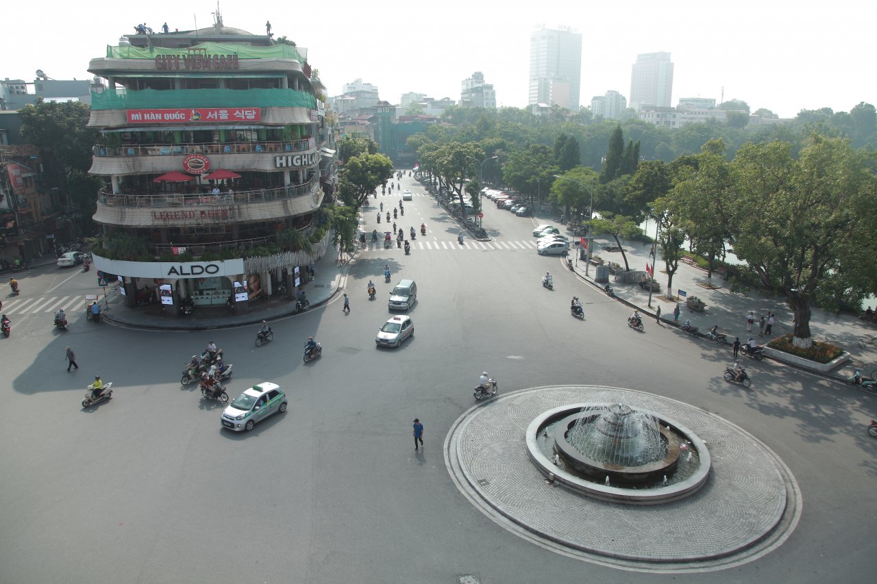 hinh-anh-ve-nhung-dia-danh-lich-su-gan-lien-voi-ngay-giai-phong-thu-do-ngay-ay-va-bay-gio