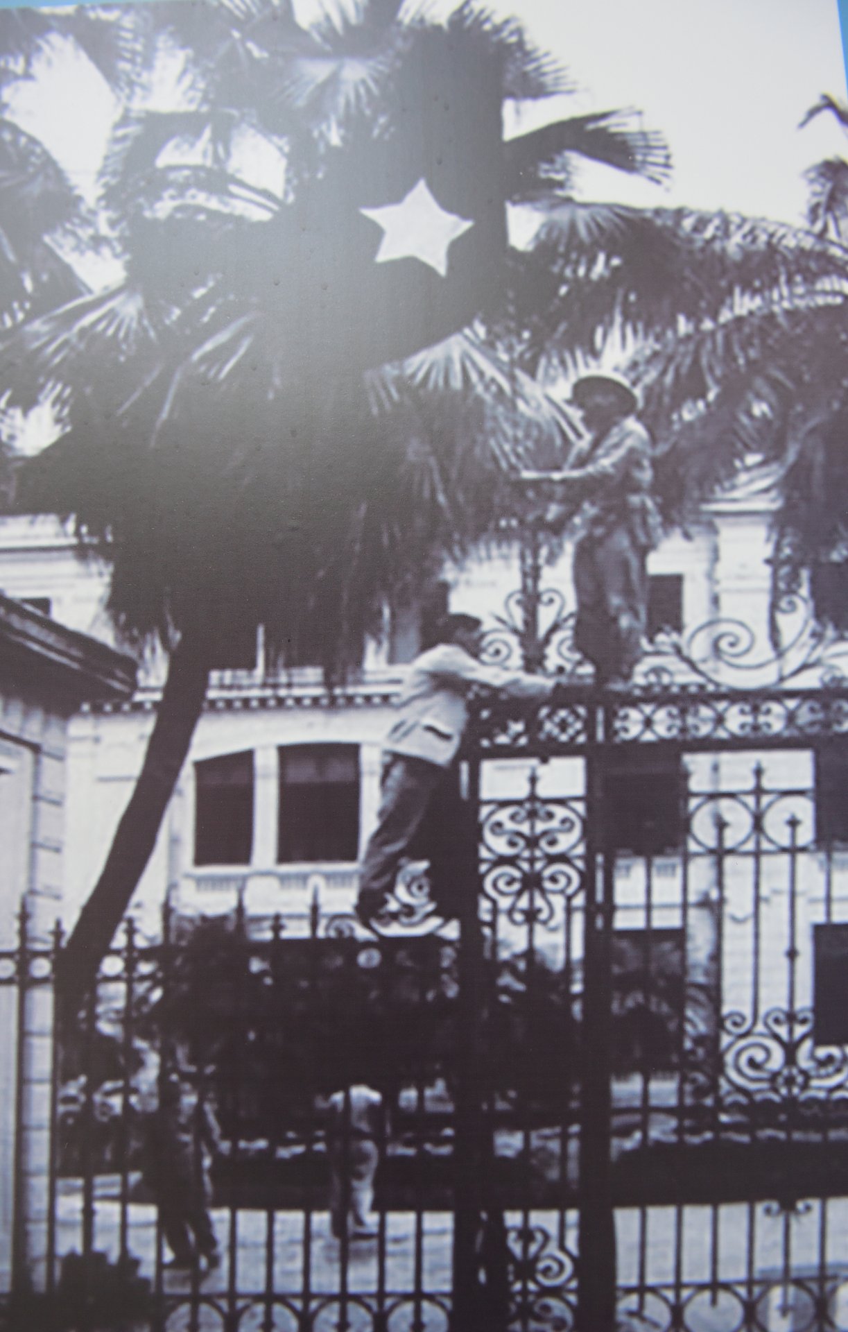 hinh-anh-ve-nhung-dia-danh-lich-su-gan-lien-voi-ngay-giai-phong-thu-do-ngay-ay-va-bay-gio