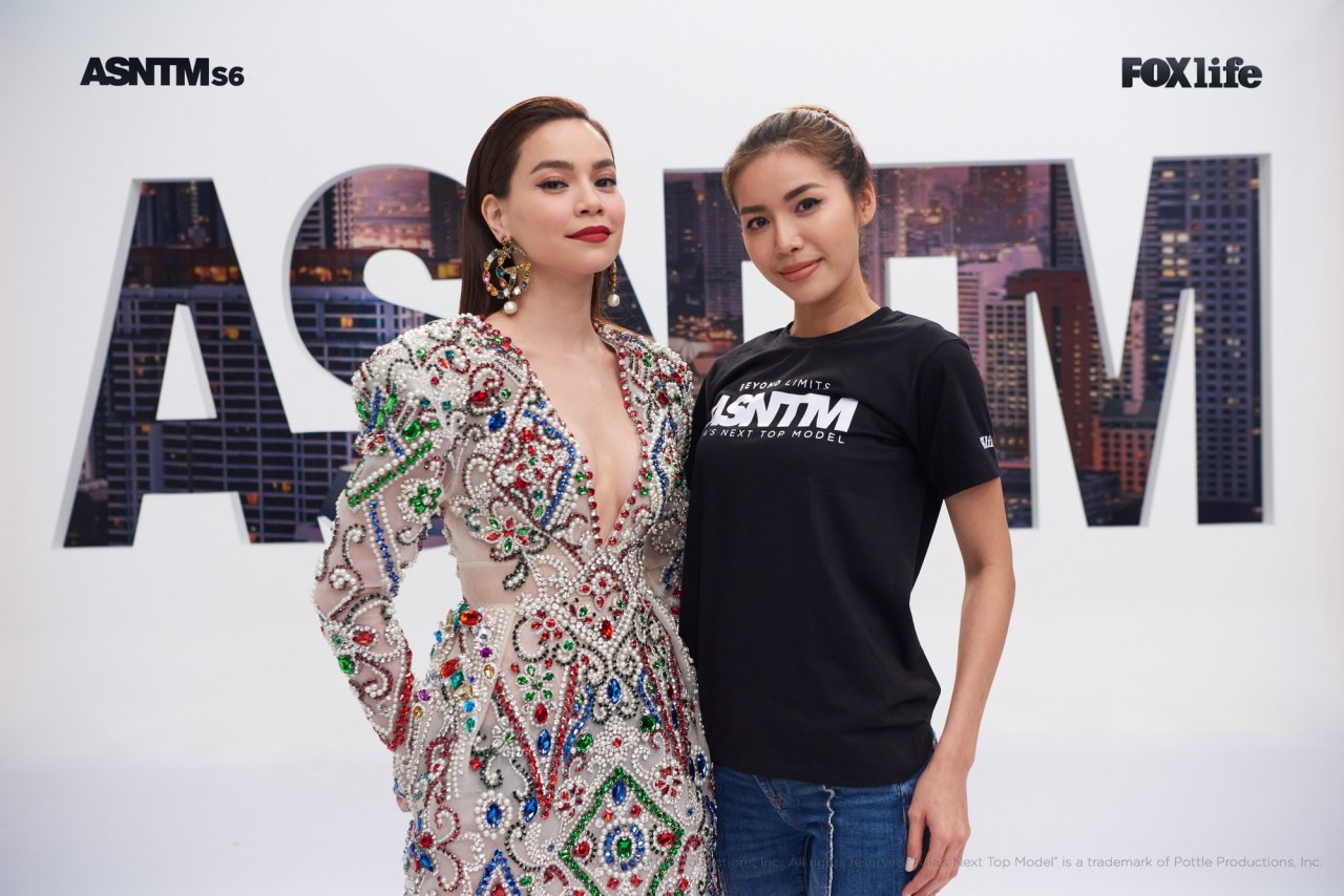 ho-ngoc-ha-the-hien-dang-cap-nu-hoang-giai-tri-khien-giam-khao-asias-next-top-model-danh-loi-khen-ngoi
