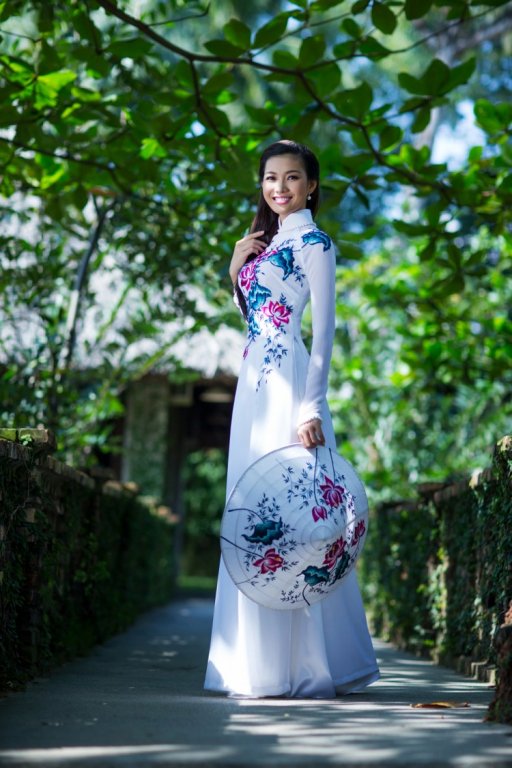 ngam-lai-trang-phuc-dan-toc-cua-cac-dai-dien-viet-nam-tai-miss-grand-international