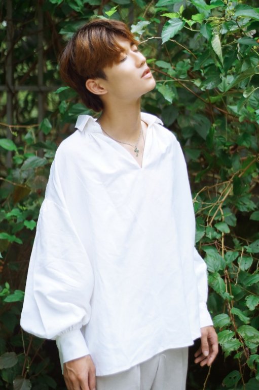 hot-boy-giong-hat-viet-chao-san-vpop-ngay-trong-mua-halloween