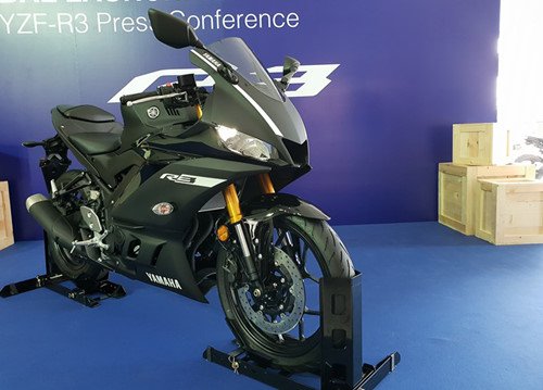 Quyết 'phá dớp’ triệu hồi, Yamaha làm mới YZF R3