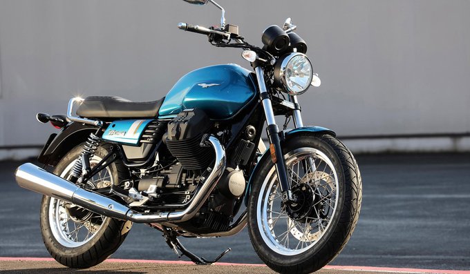 2017-Moto-Guzzi-V7III-Special2-1538966465_680x0.jpg