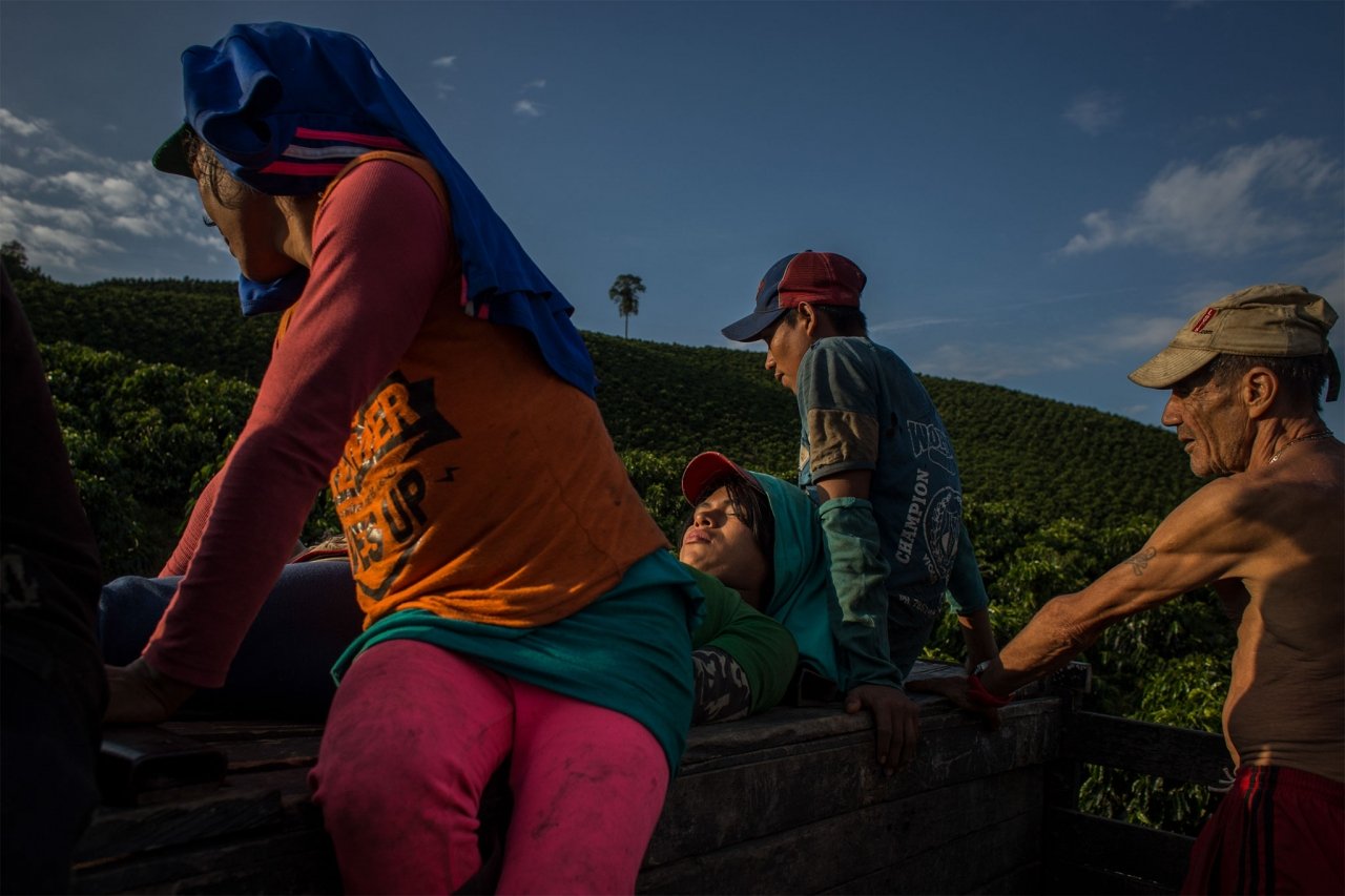 roi-nuoc-mat-voi-cuoc-chay-tron-cua-nhung-phu-nu-chuyen-gioi-o-colombia