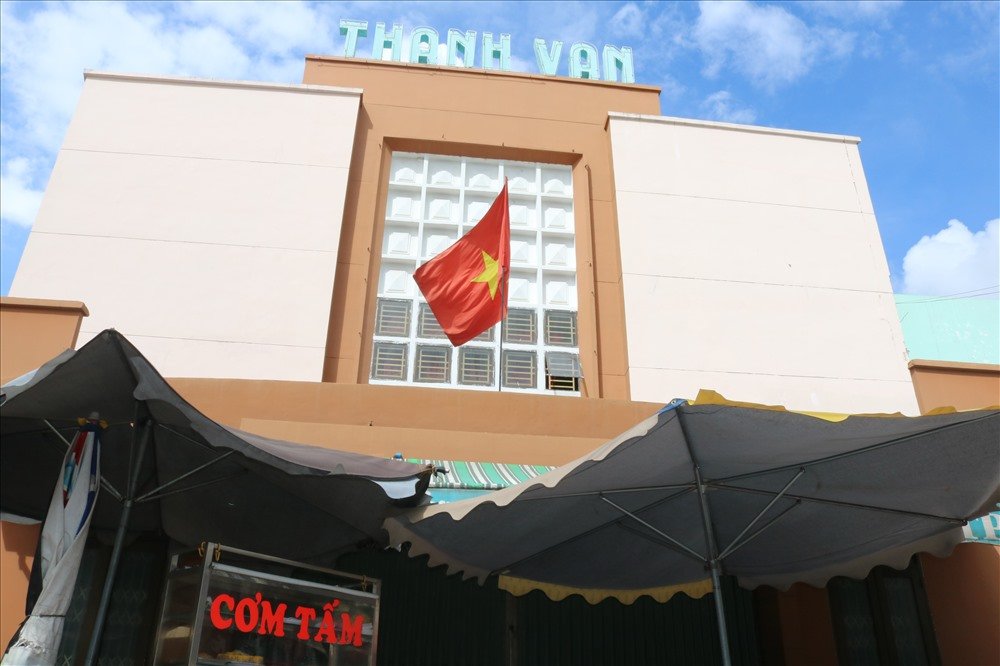 Rạp Thanh Vân đã hư hỏng nên không đủ chuẩn để cất giữ nhạc cụ.