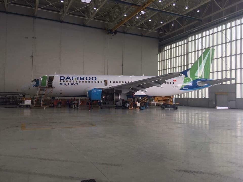 ro-ri-hinh-anh-may-bay-cua-hang-hang-khong-bamboo-airways