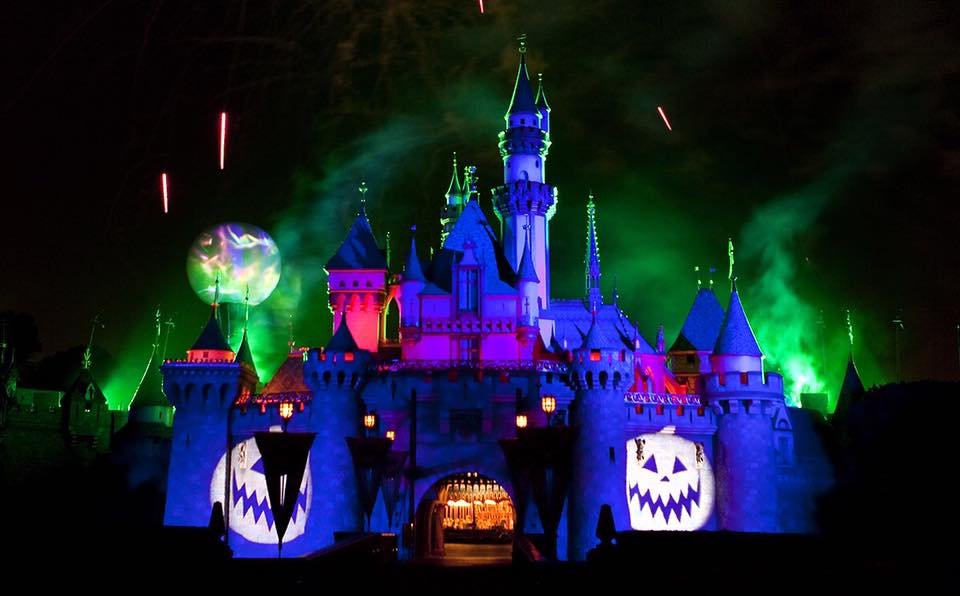nguoi-dong-tinh-ha-noi-di-choi-o-dau-dip-halloween-2018