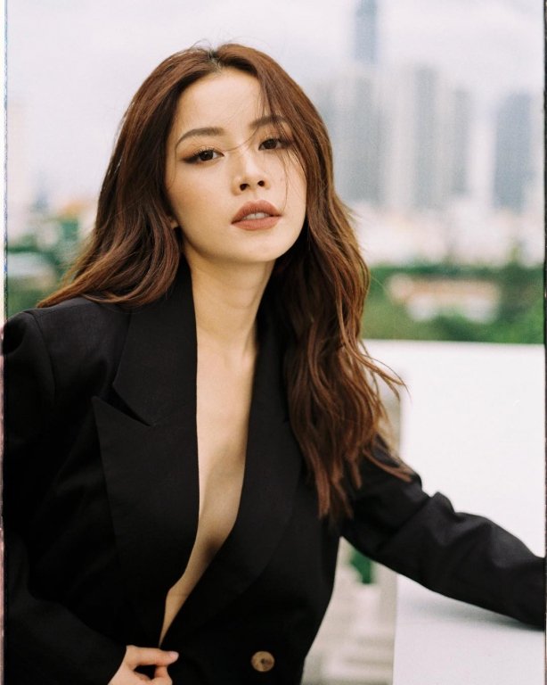 clip-chi-pu-dien-trang-phuc-cat-xe-tao-bao-khoe-tron-ve-goi-cam-kho-cuong