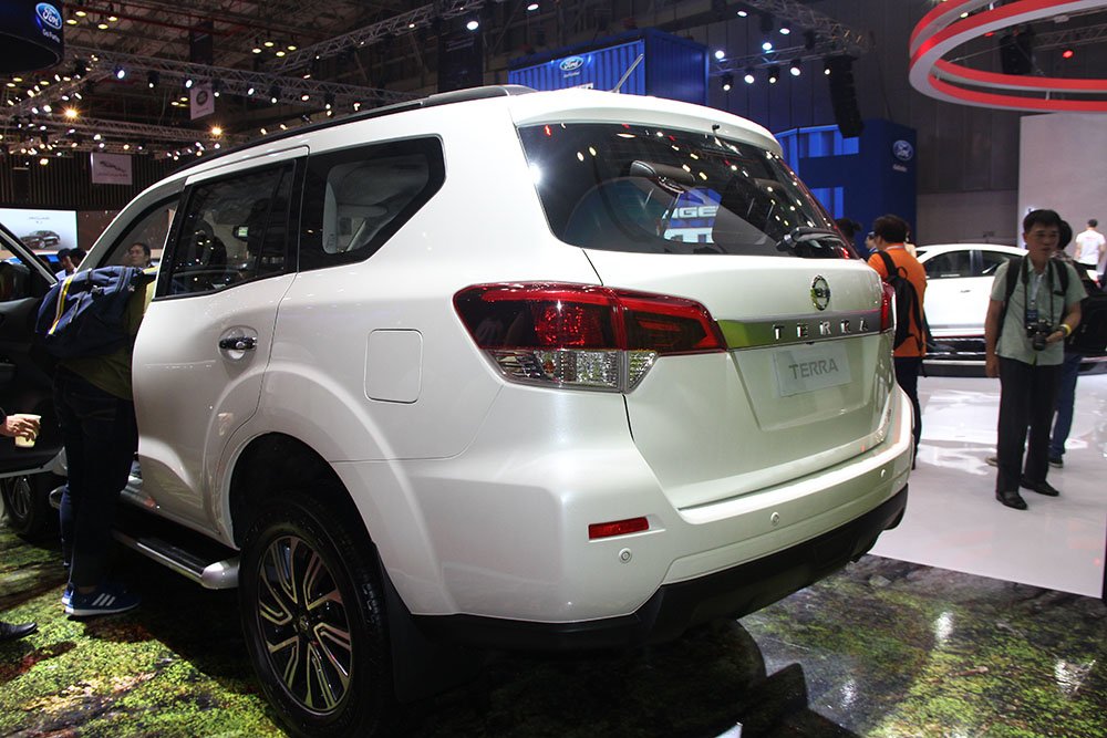 nissan-terra-ve-viet-nam-ap-luc-cho-vua-doanh-so-toyota-fortuner