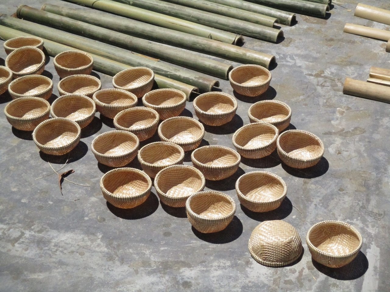 ghe-tham-ngoi-lang-bien-tre-thanh-nhung-mon-do-doc-la