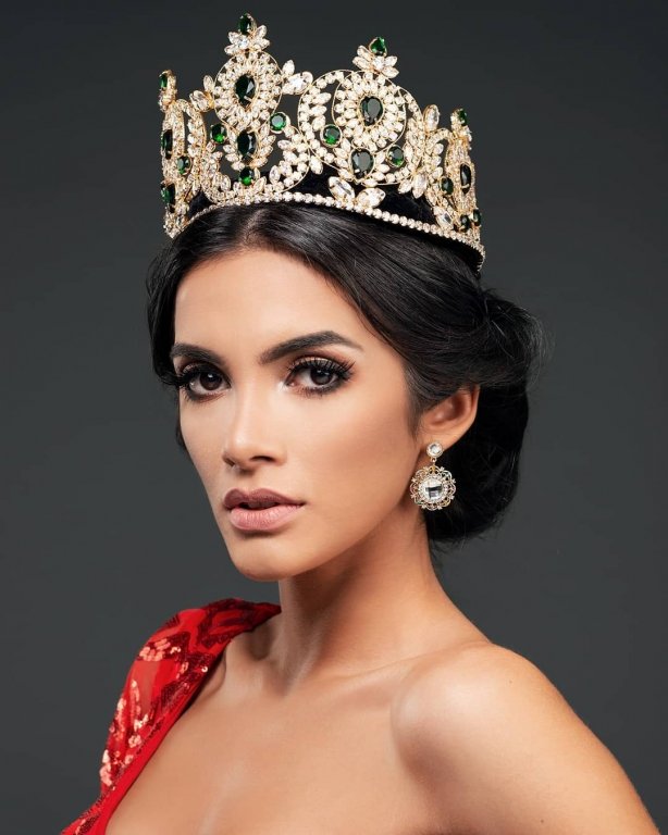 nhan-sac-doi-thuong-nong-bong-cua-nguoi-dep-paraguay-ngat-xiu-khi-dang-quang-miss-grand-international-2018