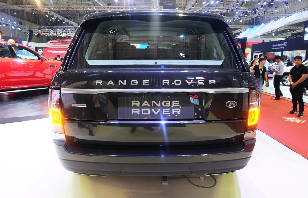 range-rover-2018-gia-tu-735-ty-suv-moi-cho-dai-gia-viet
