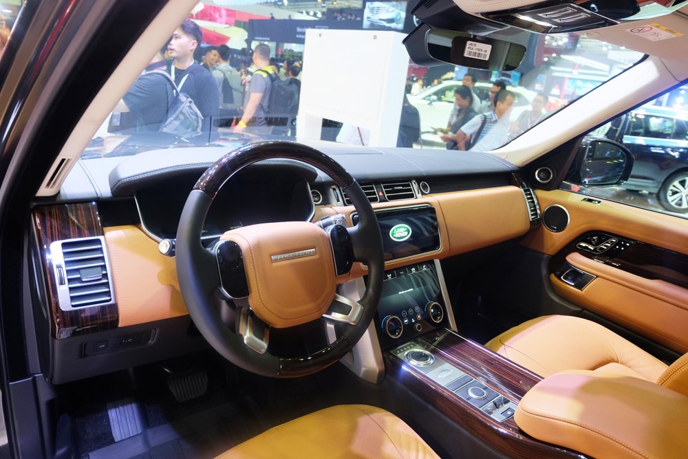 range-rover-2018-gia-tu-735-ty-suv-moi-cho-dai-gia-viet