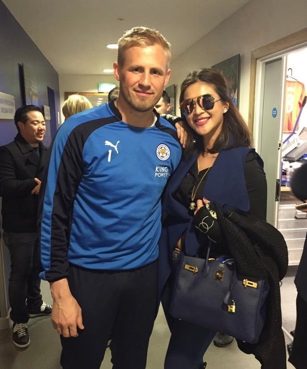 a-hau-thai-lan-tu-nan-cung-chu-tich-leicester-la-ai