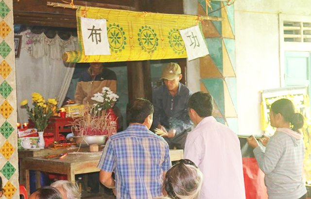 ha-tinh-phat-hien-la-thu-tuyet-menh-vu-hai-me-con-tu-vong-trong-tu-the-treo-co