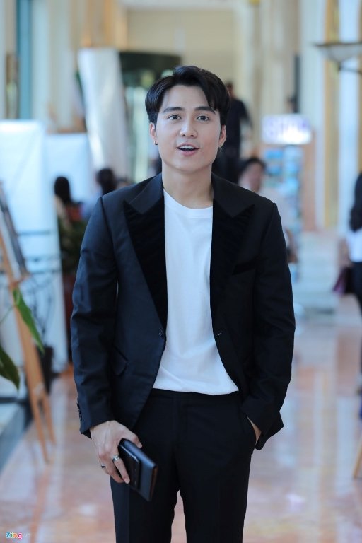 manh-quan-toi-run-so-khi-phai-dong-nhieu-canh-nong-voi-my-soi