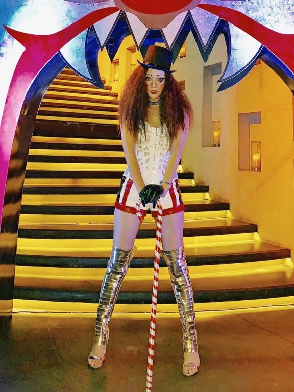 nhung-man-hoa-trang-ba-dao-cua-sao-trong-mua-halloween-2018