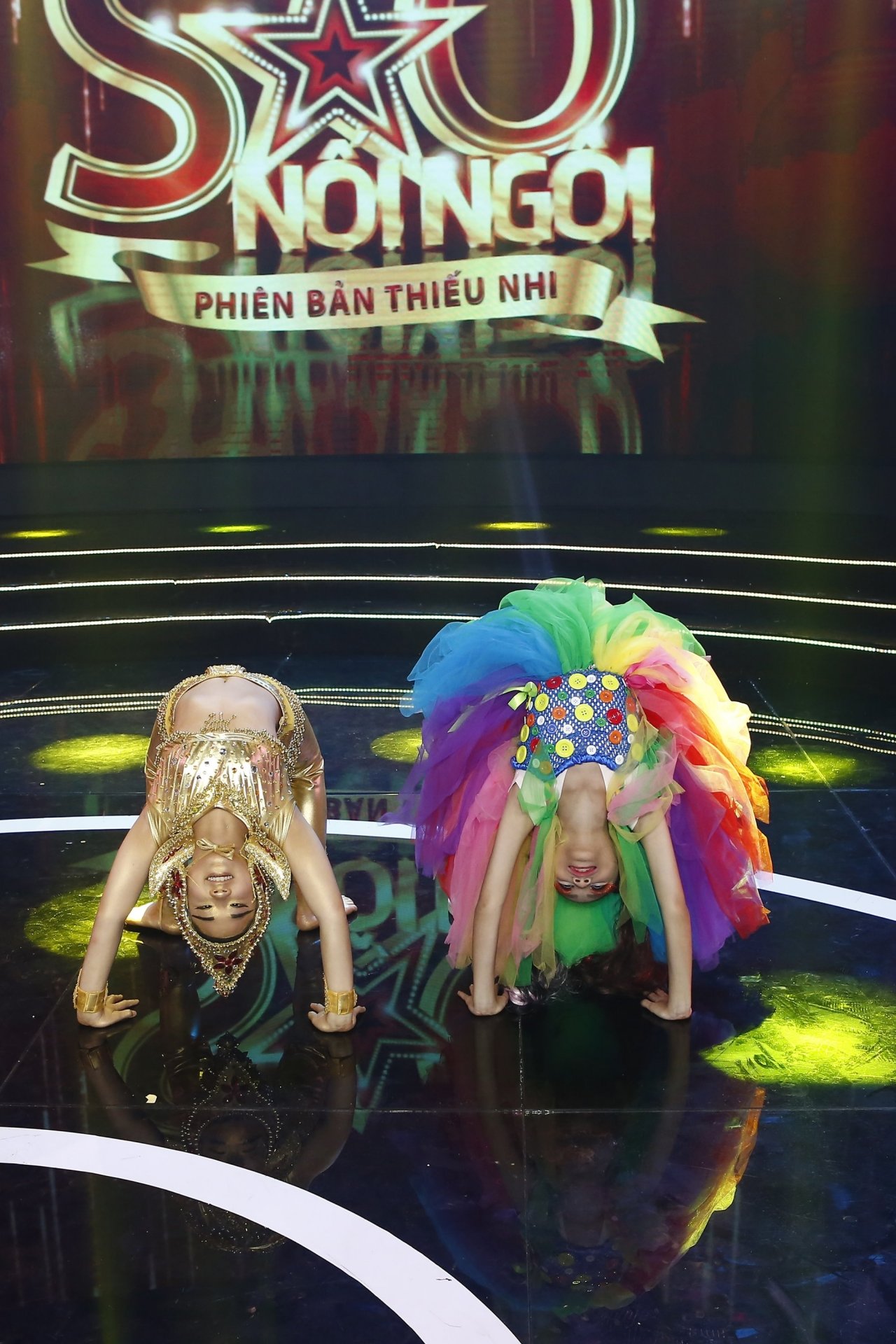sao-nhi-10-tuoi-ke-chuyen-bo-me-chien-tranh-lanh-vi-con