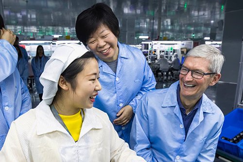 timcook-nikkei-2722-1540873321