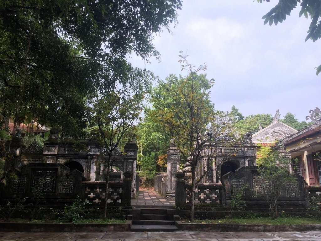 can-canh-to-dinh-noi-thien-su-thich-nhat-hanh-tinh-duong