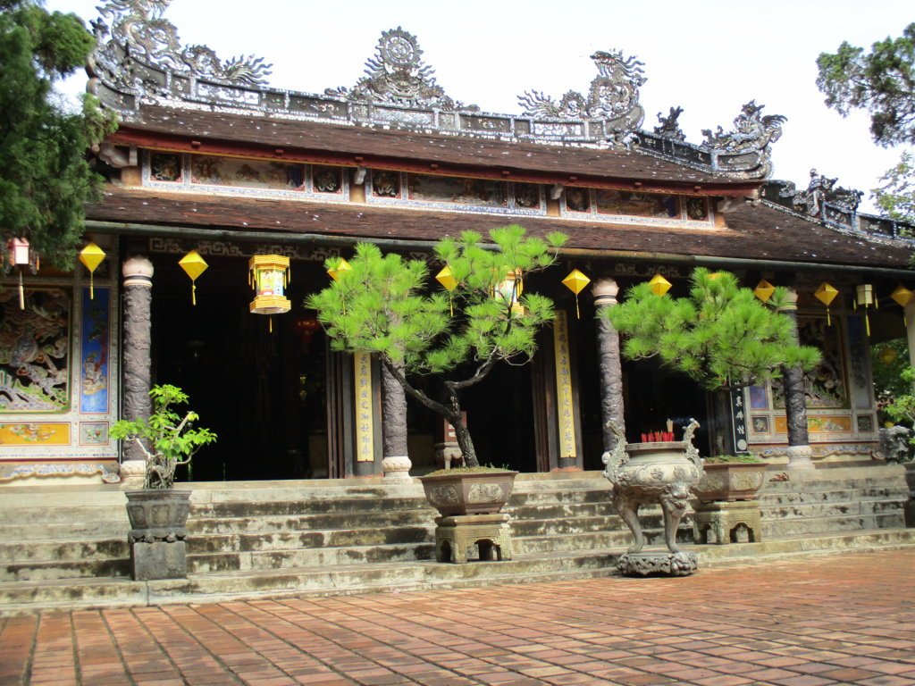 can-canh-to-dinh-noi-thien-su-thich-nhat-hanh-tinh-duong