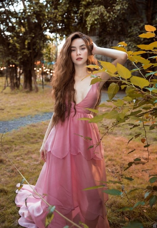 ho-ngoc-ha-mong-manh-quyen-ru-trong-bo-anh-ra-mat-ca-khuc-ballad-moi