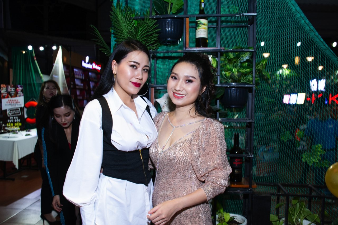 cao-my-kim-mong-co-tinh-moi-sau-khi-huy-hon-voi-dai-gia-kem-tuoi