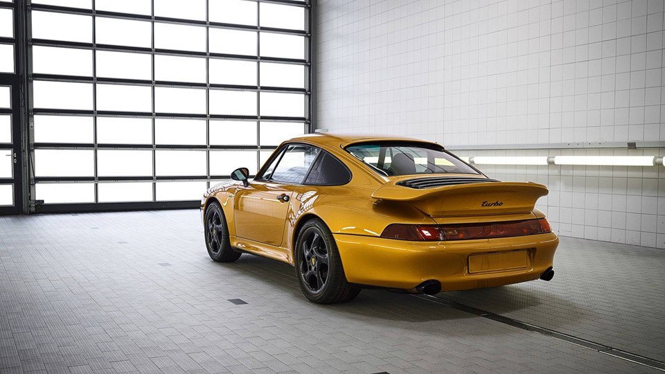 porsche-911-turbo-s-chot-gia-31-trieu-usd-sau-10-phut