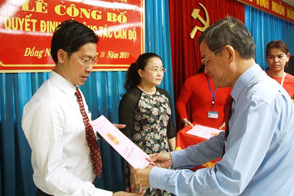 bo-chinh-tri-ban-bi-thu-chinh-phu-bo-nhiem-nhan-su-chu-chot