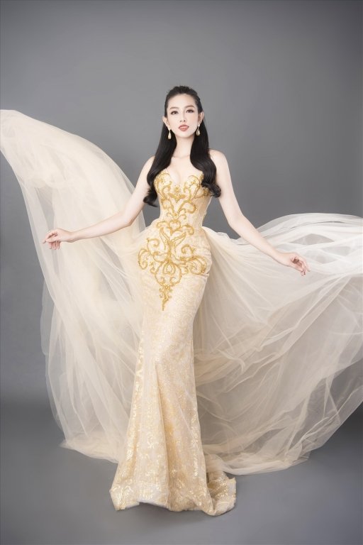 clip-phan-trinh-dien-bikini-cua-nguyen-thuc-thuy-tien-tai-miss-international-2018