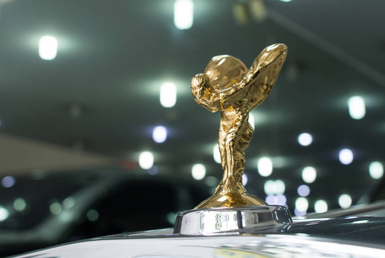 rolls-royce-phantom-2008-lan-banh-10-nam-gia-gan-10-ty-dong