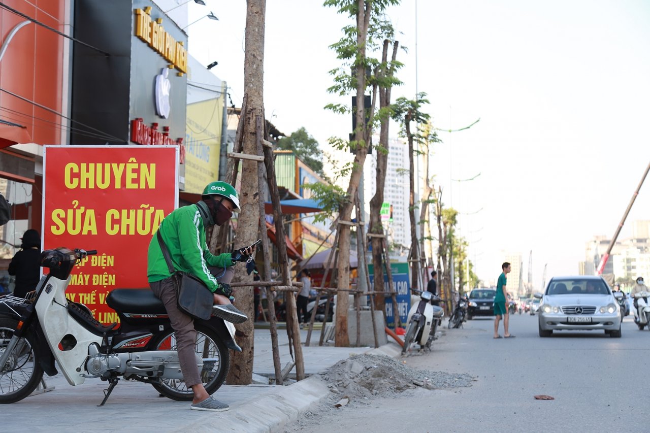 dien-mao-cua-duong-pham-van-dong-sau-1-nam-di-chuyen-1300-cay-xanh-lam-duong