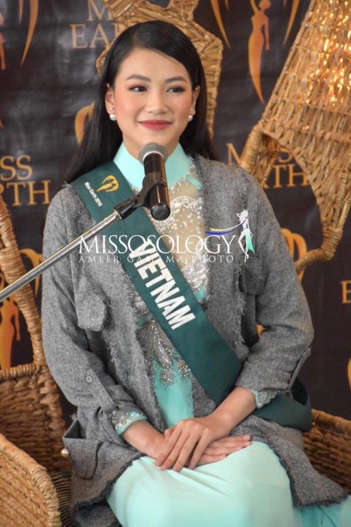 he-lo-vay-da-hoi-giup-phuong-khanh-toa-sang-trong-dem-chung-ket-miss-earth-2018