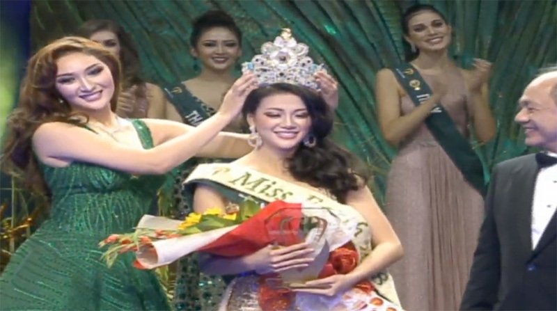 nguyen-phuong-khanh-dang-quang-hoa-hau-trai-dat-2018