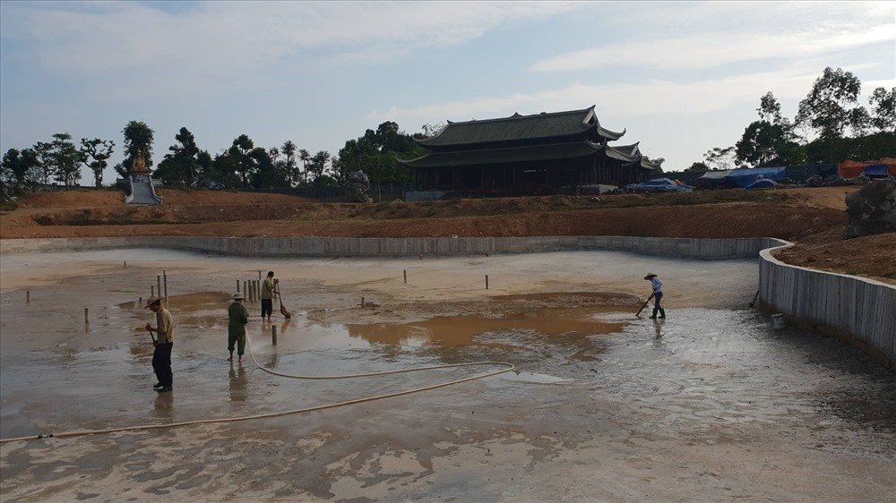 gia-the-khung-cua-nguoi-phu-nu-gom-dat-trong-vu-biet-phu-xay-chui-o-phu-tho