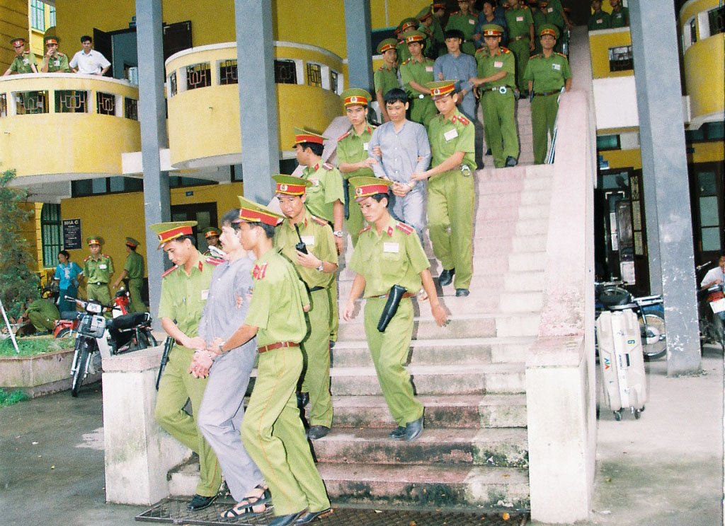 mafia-cho-dong-xuan-ky-4