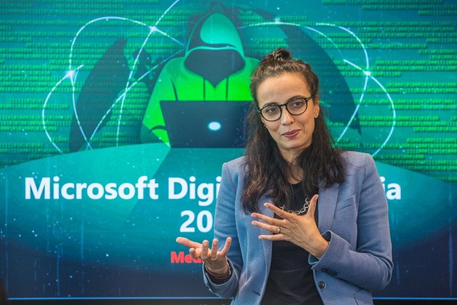 microsoft-thu-mua-10-chiec-may-tinh-o-vn-tat-ca-deu-co-ma-doc