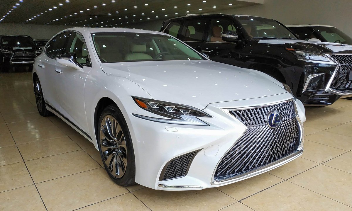 lexus-ls-500h-ban-2019-dau-tien-ve-viet-nam